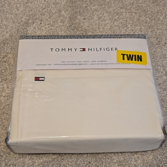 Tommy Hilfiger Twin Sheet Set - Cream - Picture 4 of 4